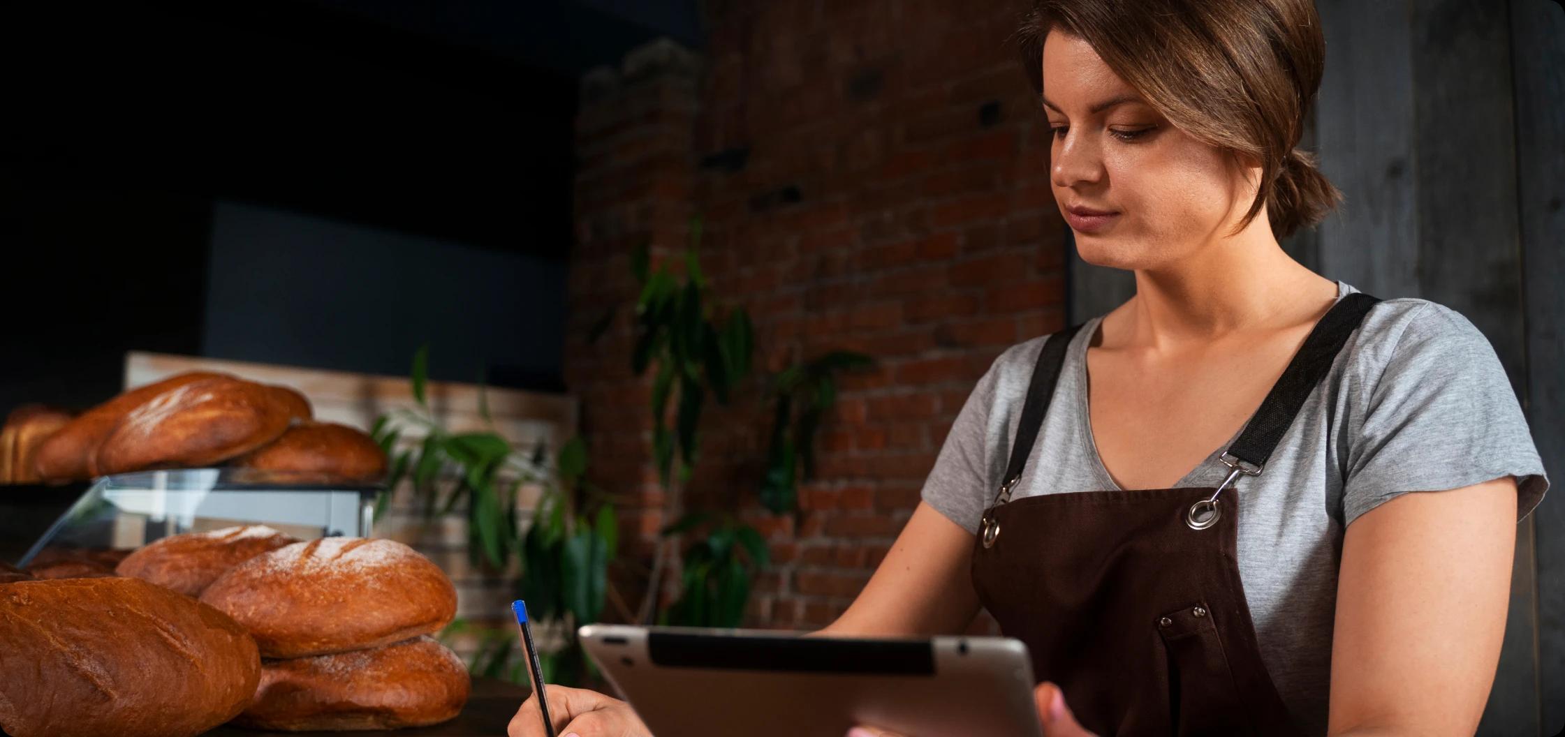 Traza estrategias de ahorro y  logística